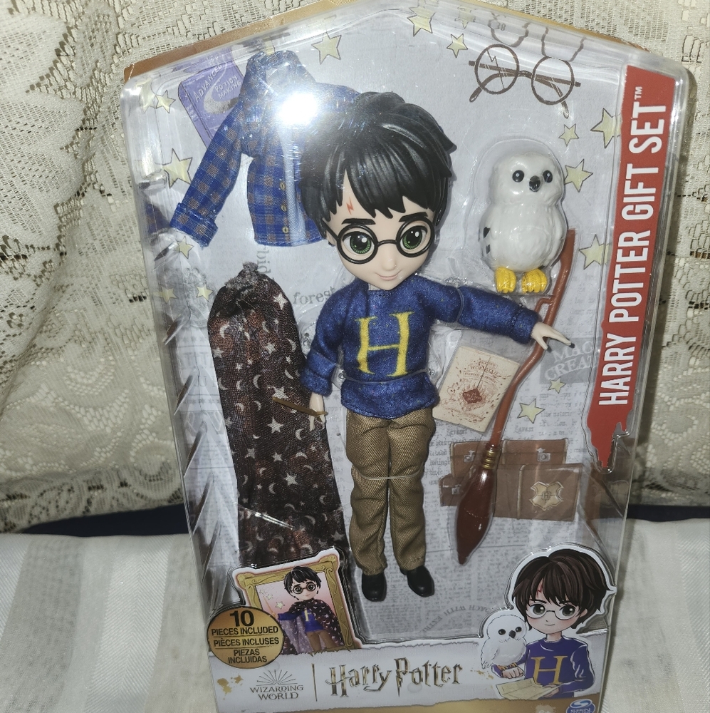 Harry Potter Gift Set with Blue and Brown Outfit